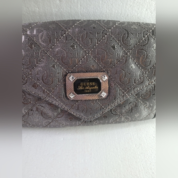 Guess small crossbody purse ،Guess Juliet Mini Crossbody Wallet in Pewter - - Picture 4 of 13